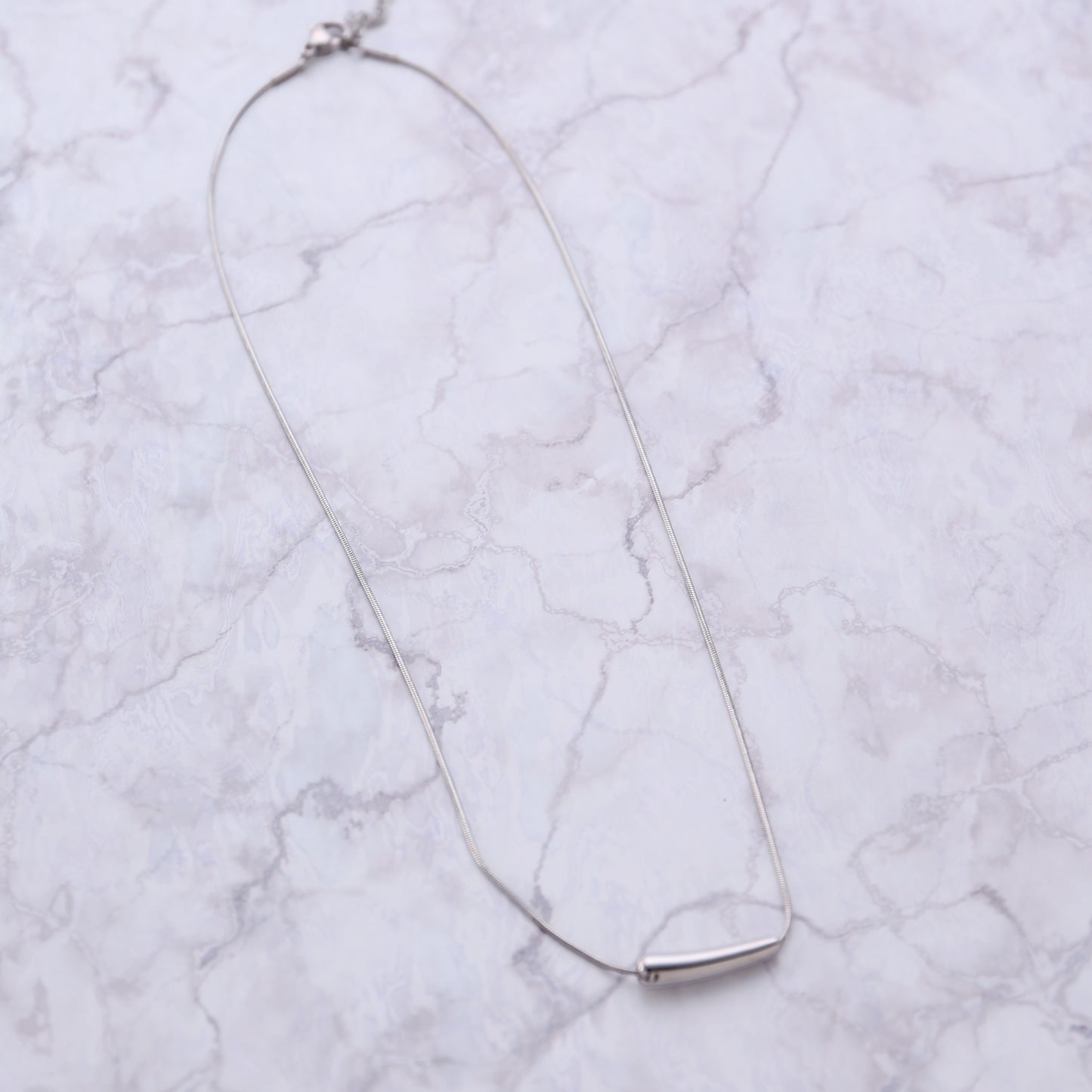 スティックドロップネックレス