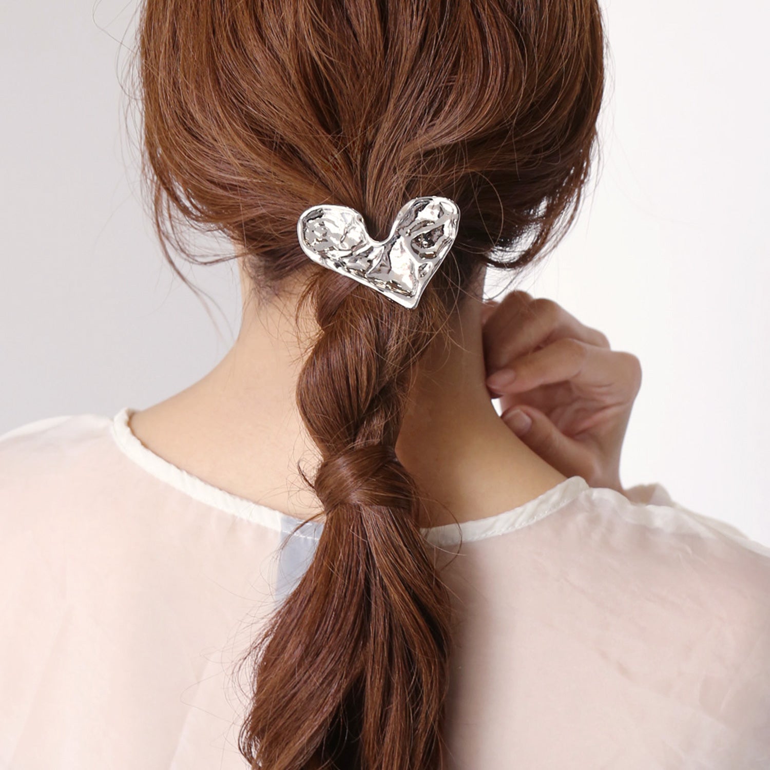 HAIR ACCESSORY